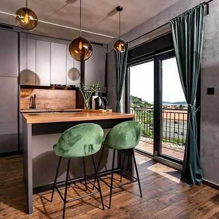 Modern Studio With A Beautiful View Раб Екстериор снимка