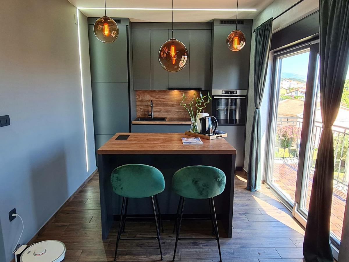 Modern Studio With A Beautiful View Раб Екстериор снимка