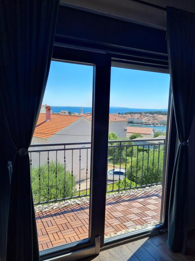 Modern Studio With A Beautiful View Раб Екстериор снимка