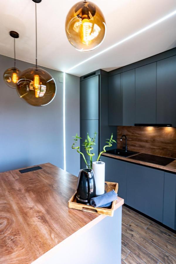 Modern Studio With A Beautiful View Раб Екстериор снимка