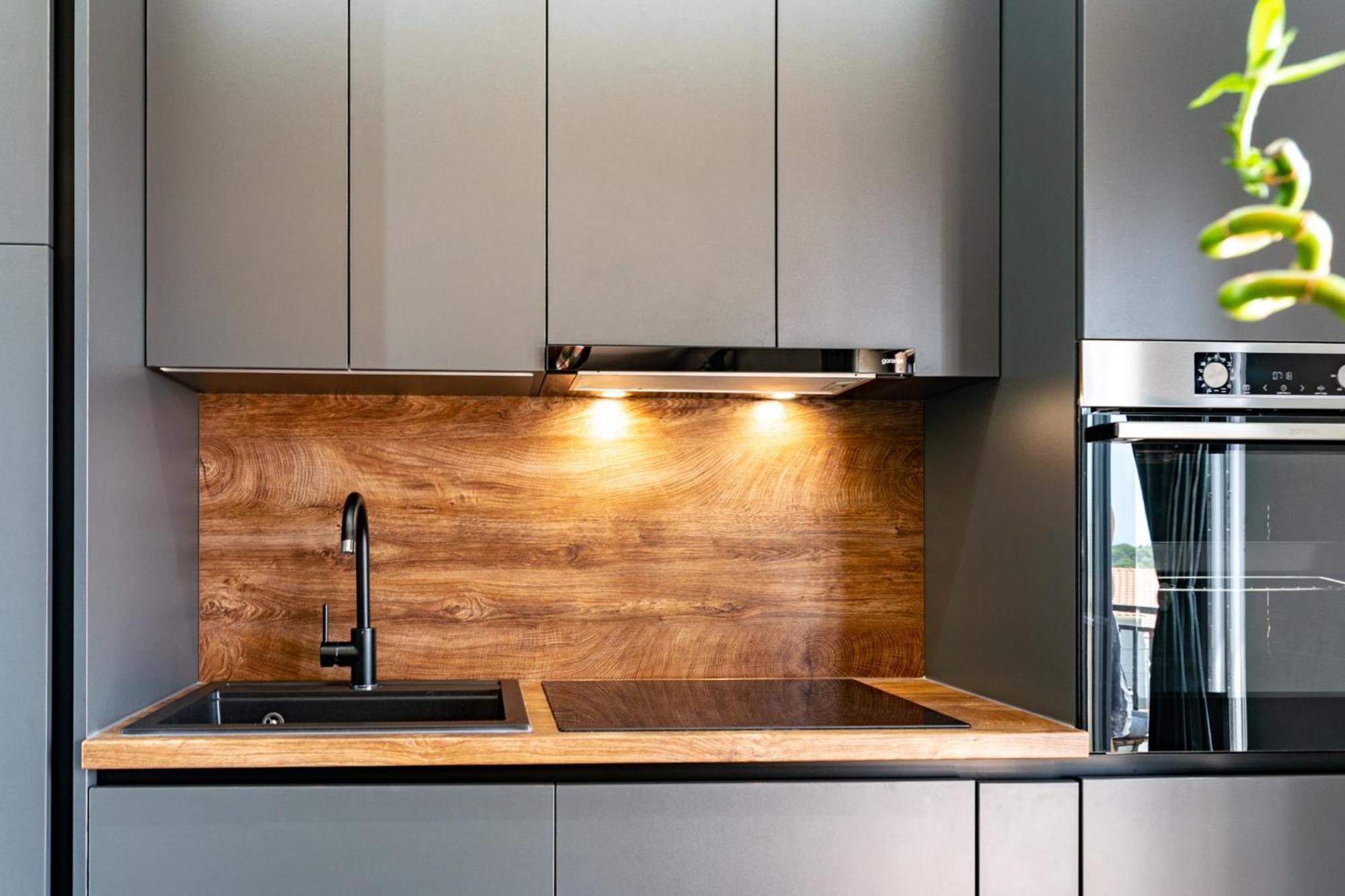 Modern Studio With A Beautiful View Раб Екстериор снимка