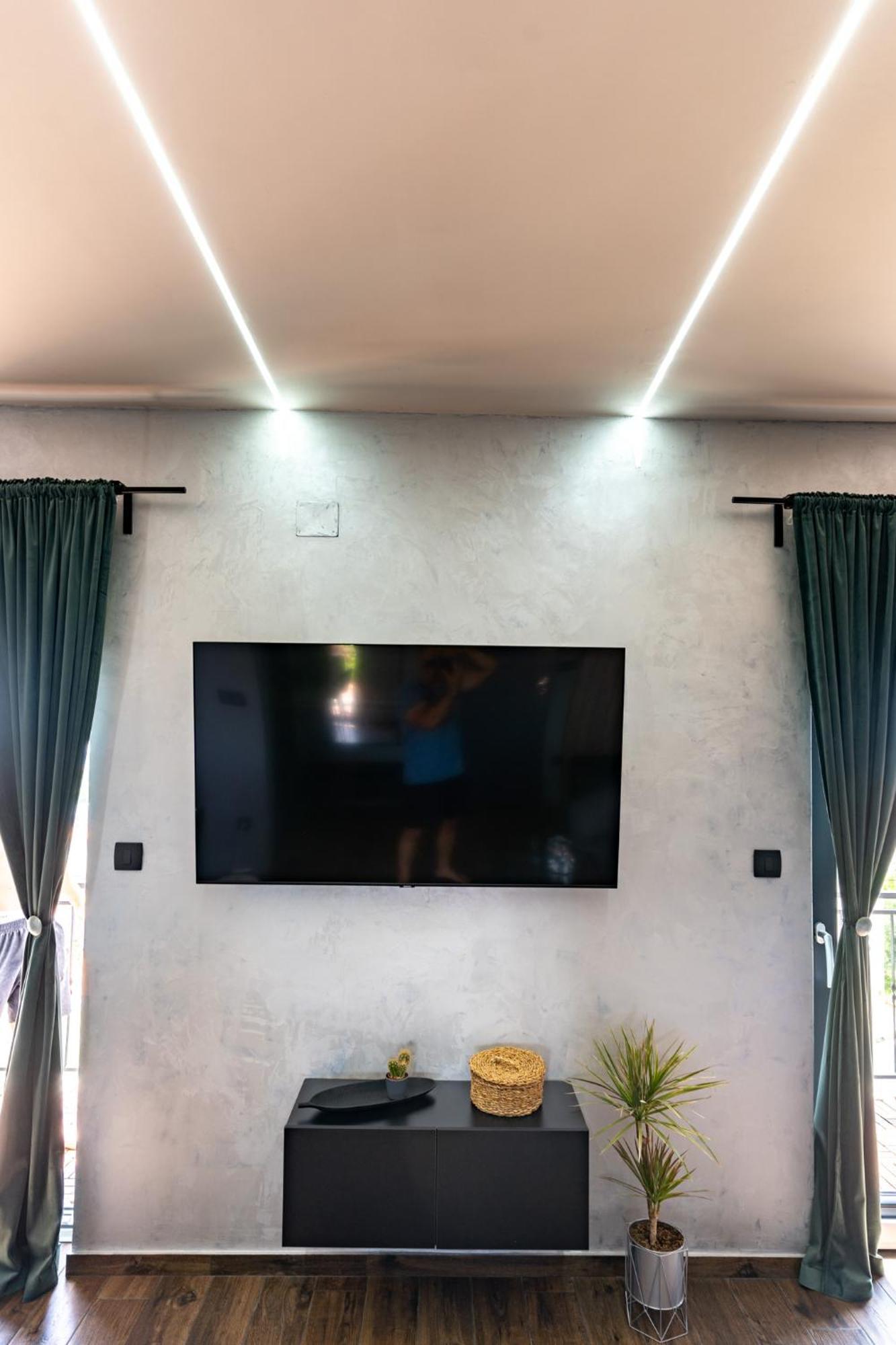 Modern Studio With A Beautiful View Раб Екстериор снимка